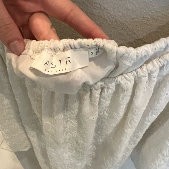 Astr white eyelet off the shoulder top m - Picture 4 of 4